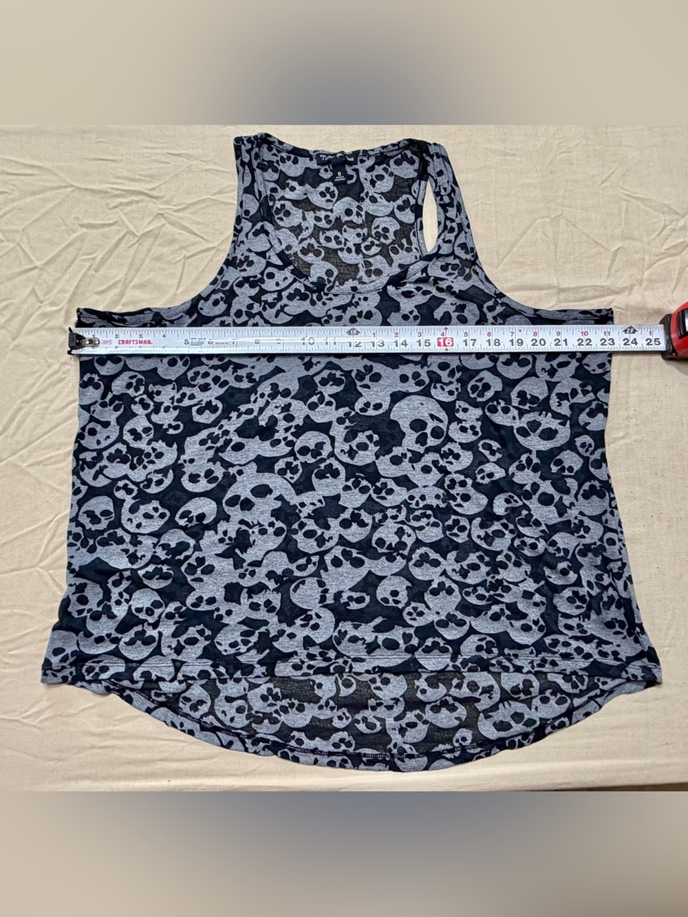 Twist Tees Women’s Gray/Black Skull Print Racerback Scoop Neck Tank, Size 0